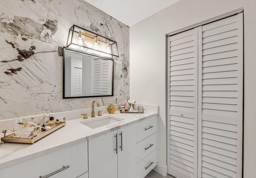 21362 Juego Circle, Unit D, Boca Raton, FL 33433 Photo