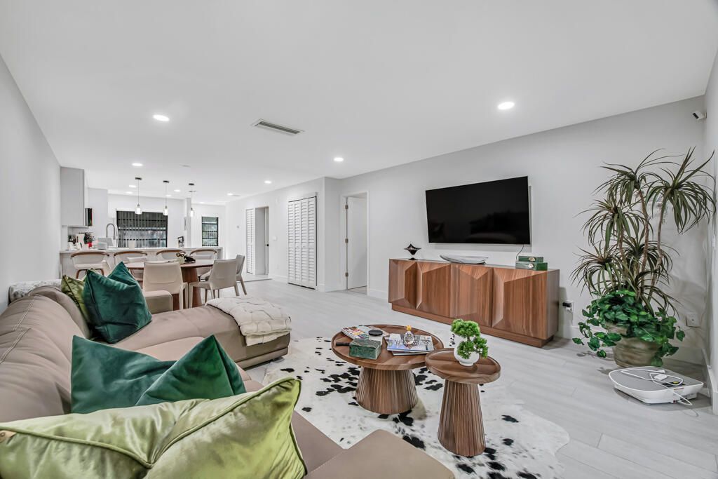 21362 Juego Circle, Unit D, Boca Raton, FL 33433 Photo