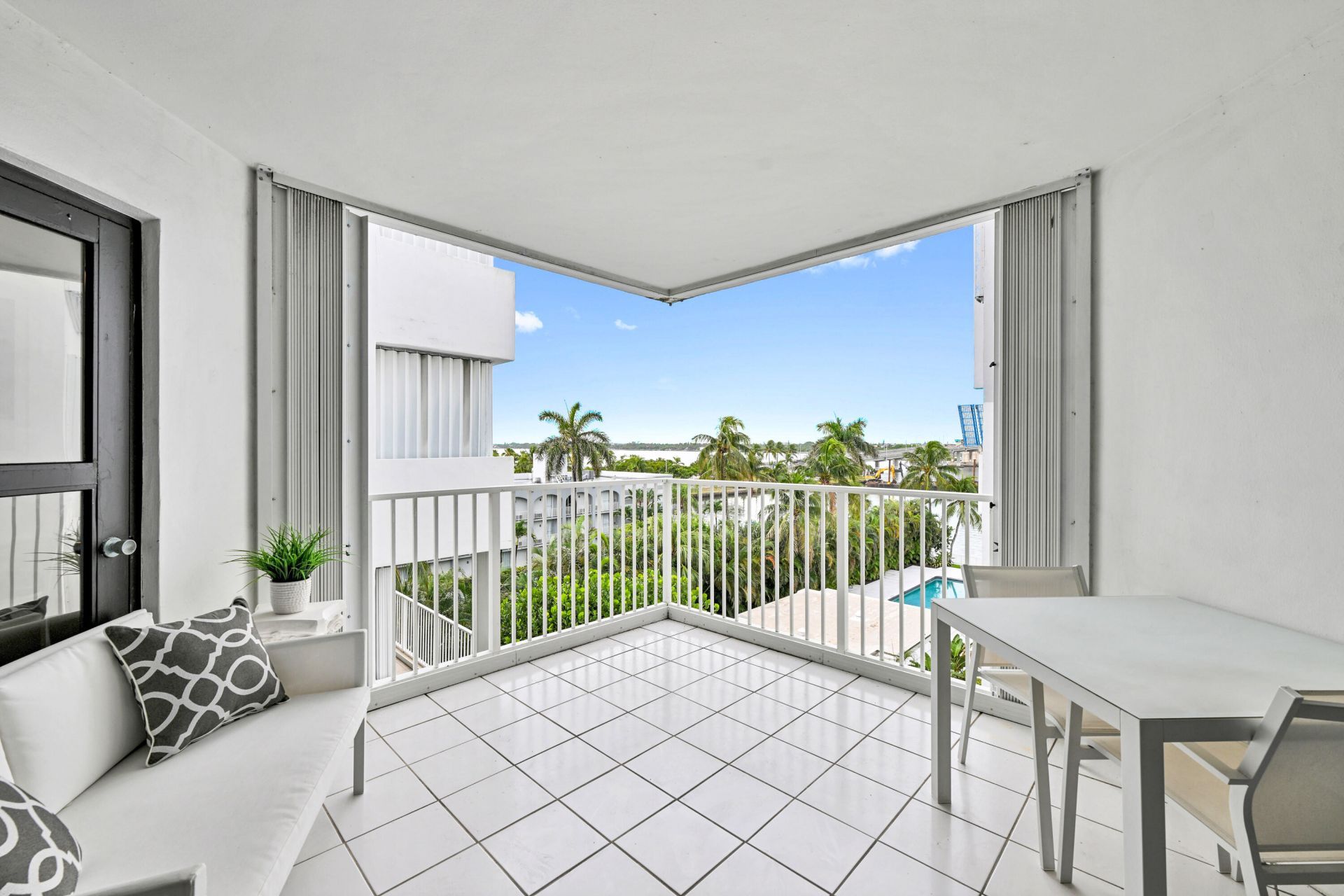 2860 S Ocean Boulevard, Unit 511, Palm Beach, FL 33480 Photo