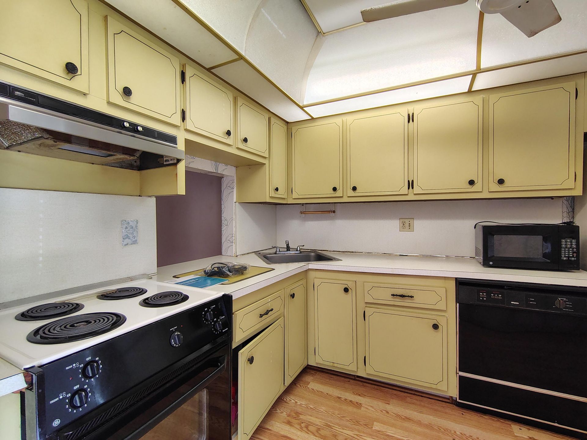 6050 NW 64th Avenue, Unit 102, Tamarac, FL 33319 Photo