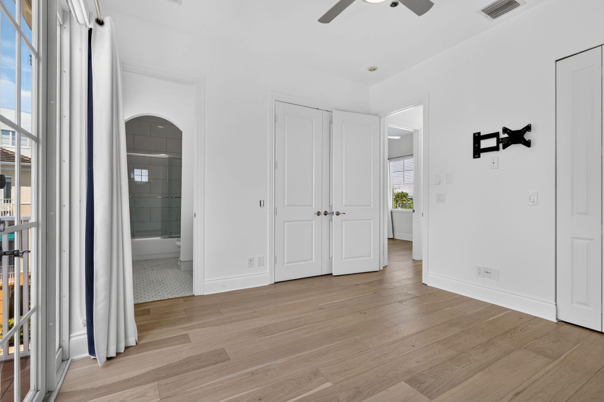 180 NE 6th Avenue, Unit A, Delray Beach, FL 33483 Photo