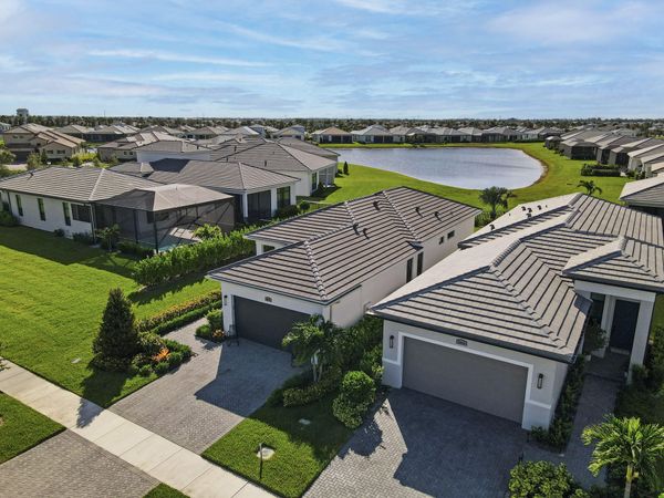 9012 SW Vetta Way, Port St. Lucie, FL 34987