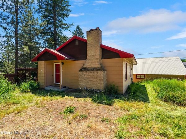 6558 Chinook ST , Bonners Ferry, ID 83805