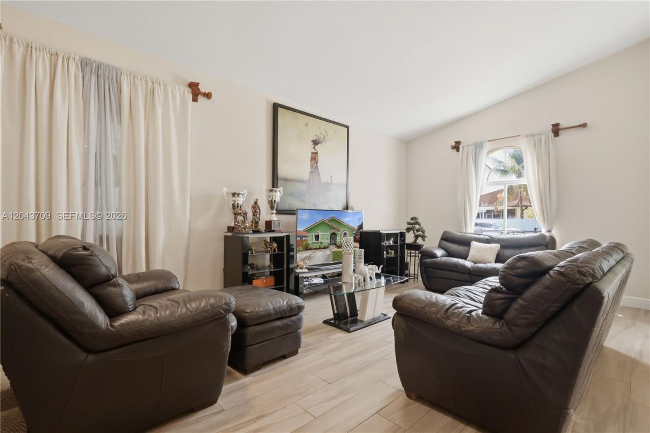 610 SE 12th Ter, Homestead, FL 33033 Photo
