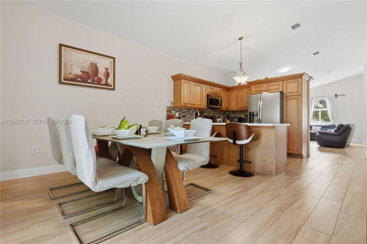 610 SE 12th Ter, Homestead, FL 33033 Photo