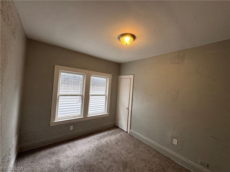 915 Eddy Road, Cleveland, OH 44108 Photo 13
