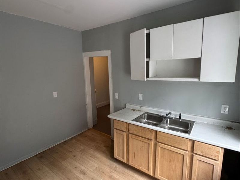 915 Eddy Road, Cleveland, OH 44108 Photo 15