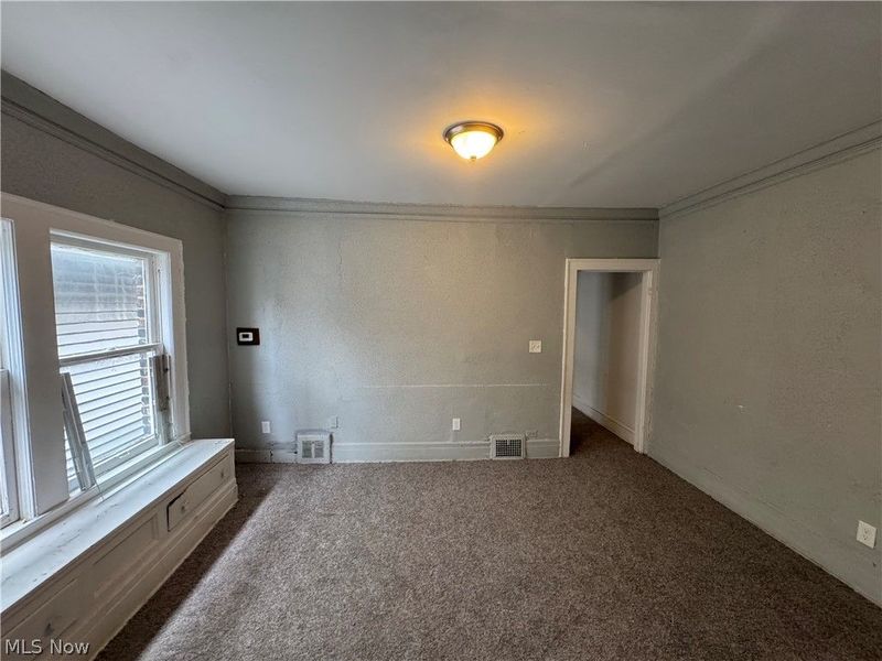 915 Eddy Road, Cleveland, OH 44108 Photo 6