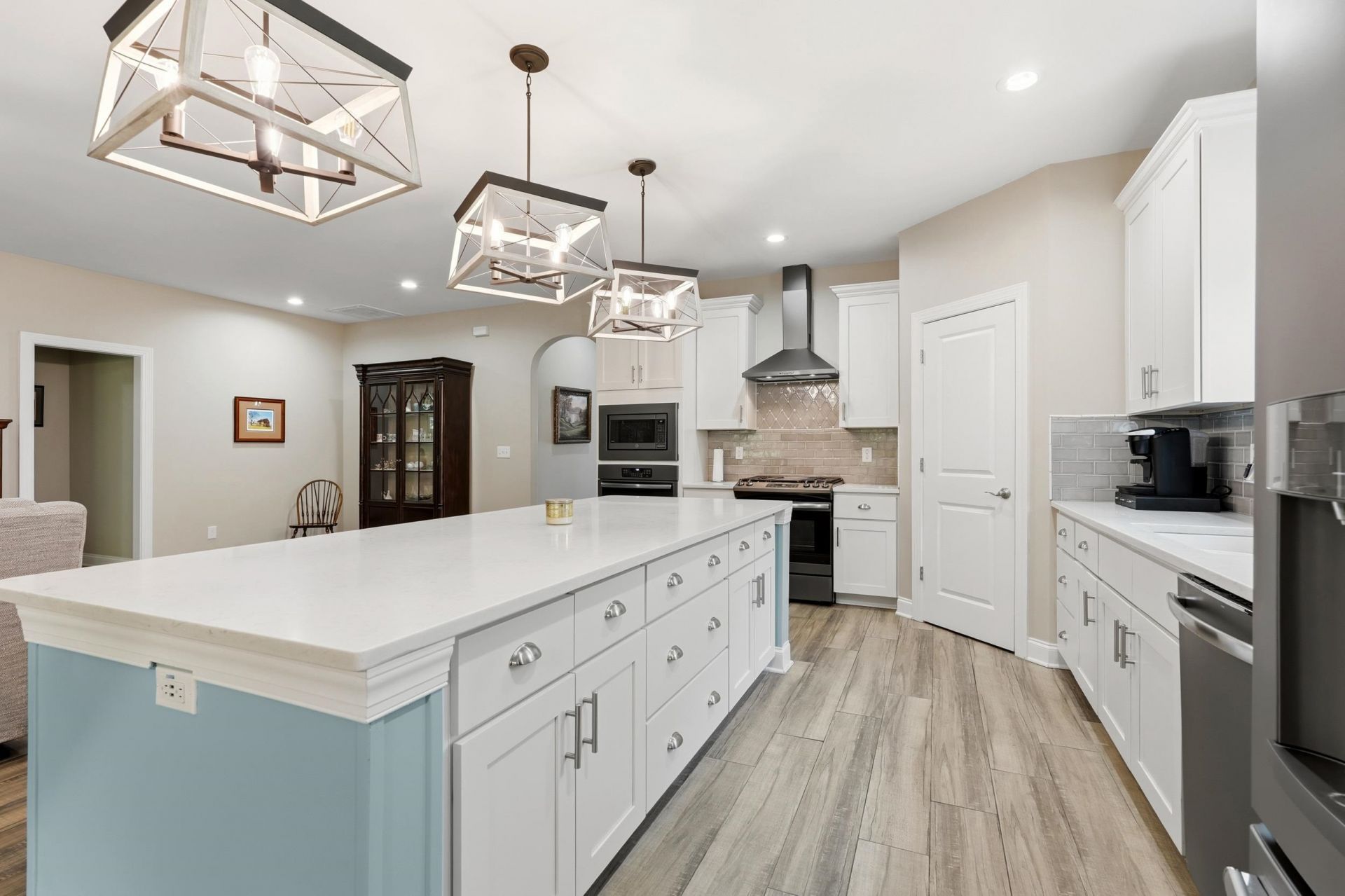 214 Swallowtail Ct.  Photo 9