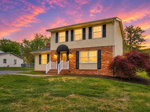 197 Apple Tree RD , Roanoke, VA 24019
