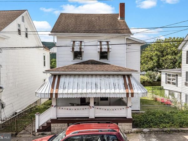 404 JULIAN STREET , WILLIAMSTOWN, PA 17098
