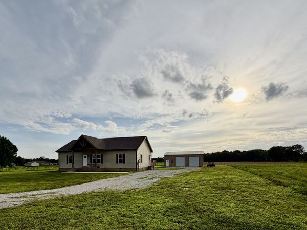 25 Aldridge Rd , Leoma, TN 38468
