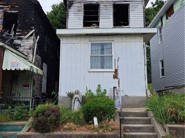 422 E Washington St , Rochester, PA 15074