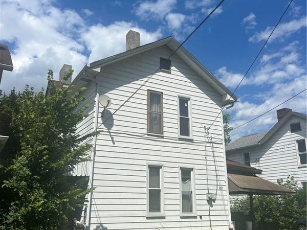 857 6th Ave, Coraopolis, PA 15108