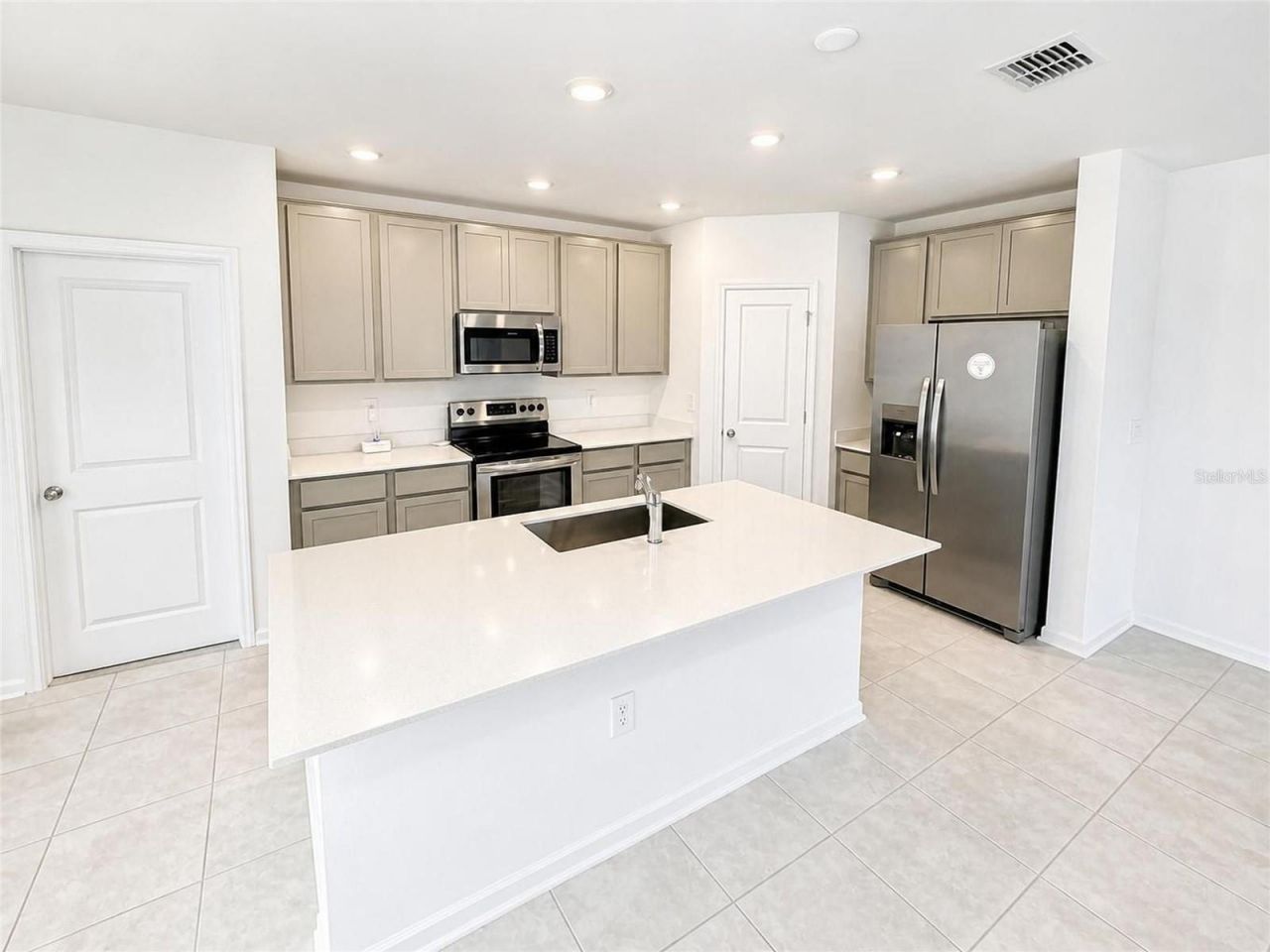 809 Timberland Drive , Eagle Lake, FL 33839 Photo
