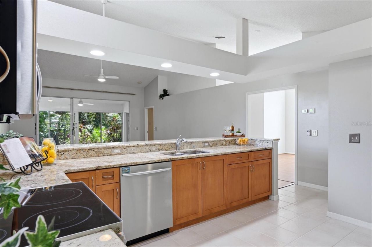 4461 Ascot Circle N, Sarasota, FL 34235 Photo