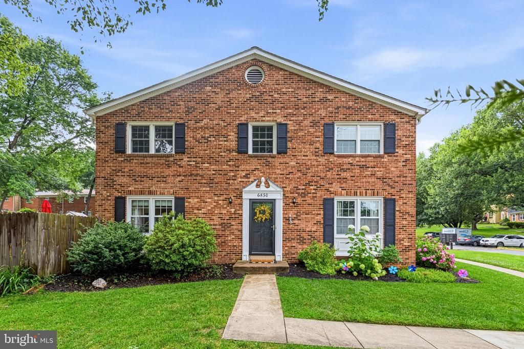 6850 Brian Michael Court, Springfield, VA 22153 Main Photo