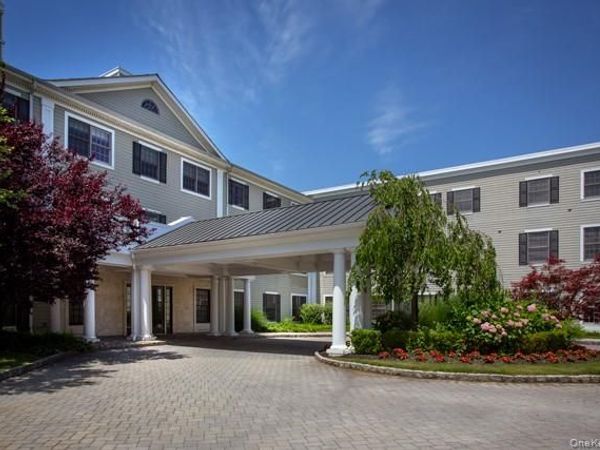 61 Bryant Avenue , Unit 317, Roslyn Harbor, NY 11576