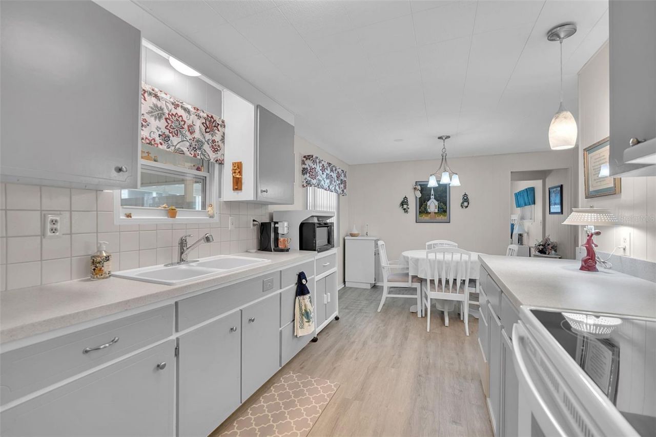 5619 Bayshore Road, Unit 319, Palmetto, FL 34221 Photo
