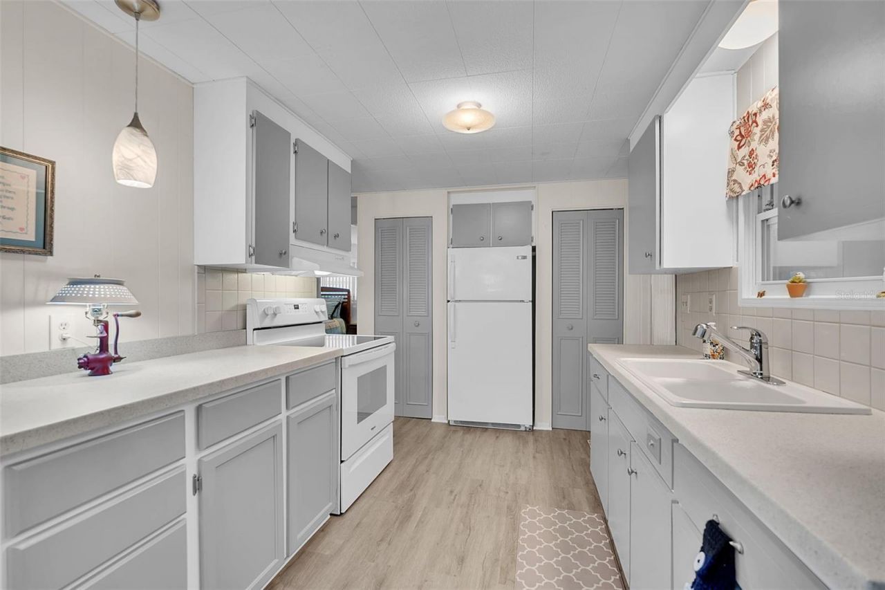 5619 Bayshore Road, Unit 319, Palmetto, FL 34221 Photo