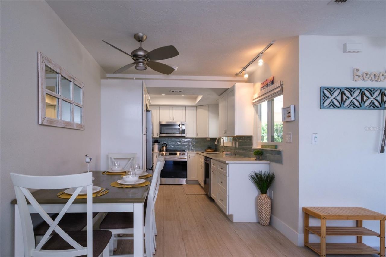 161 Vista Hermosa Circle, Unit 26A, Sarasota, FL 34242 Photo