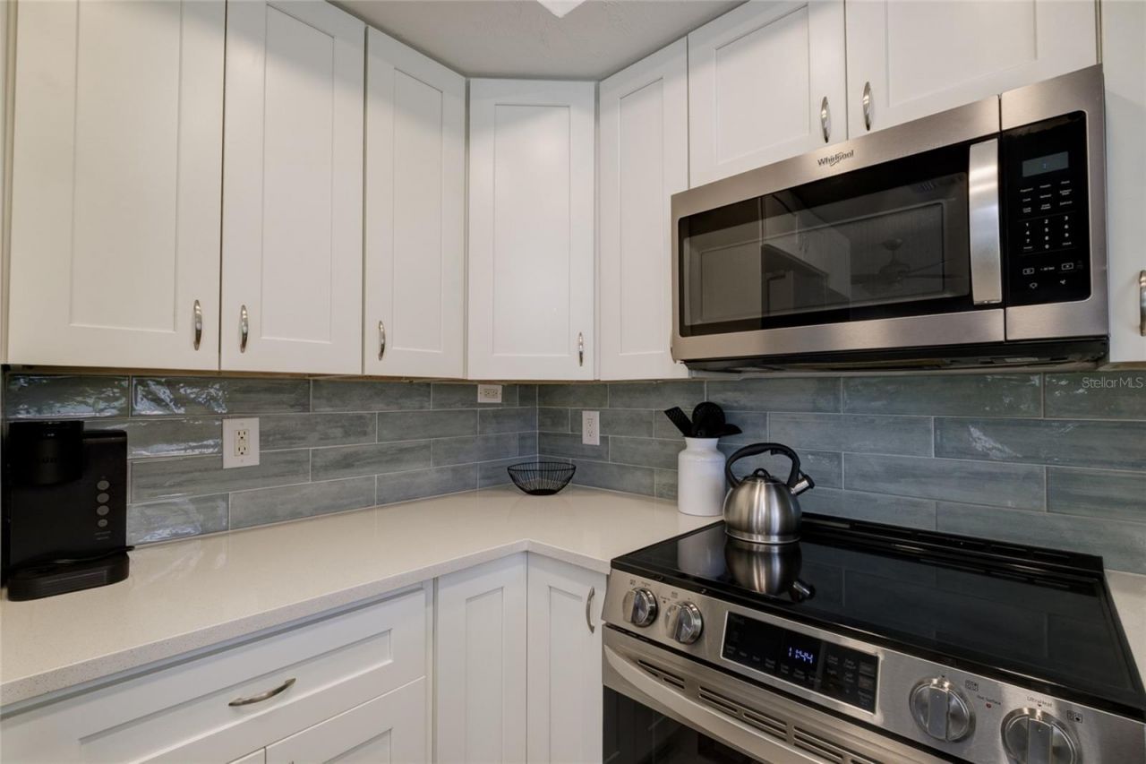 161 Vista Hermosa Circle, Unit 26A, Sarasota, FL 34242 Photo