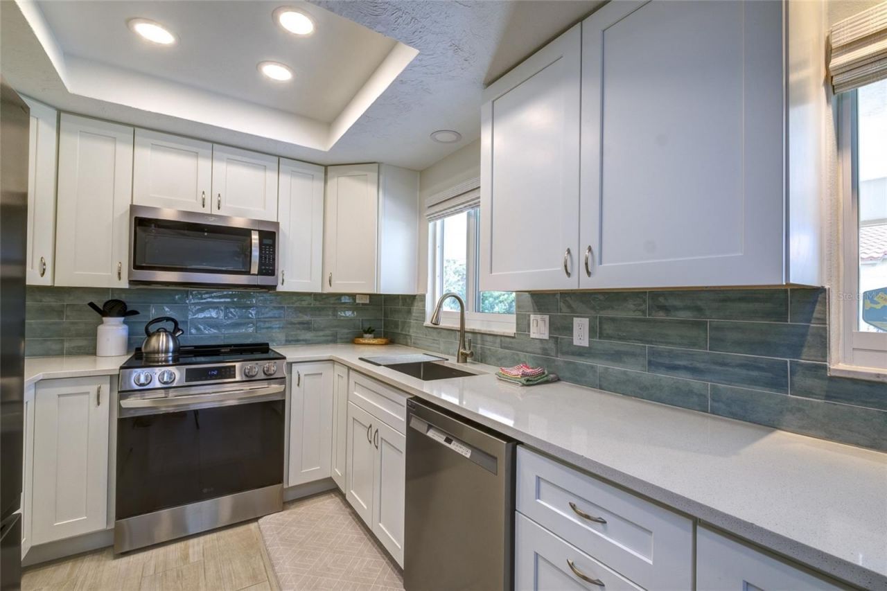 161 Vista Hermosa Circle, Unit 26A, Sarasota, FL 34242 Photo