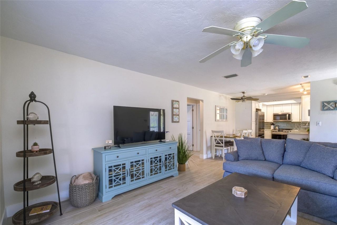 161 Vista Hermosa Circle, Unit 26A, Sarasota, FL 34242 Photo