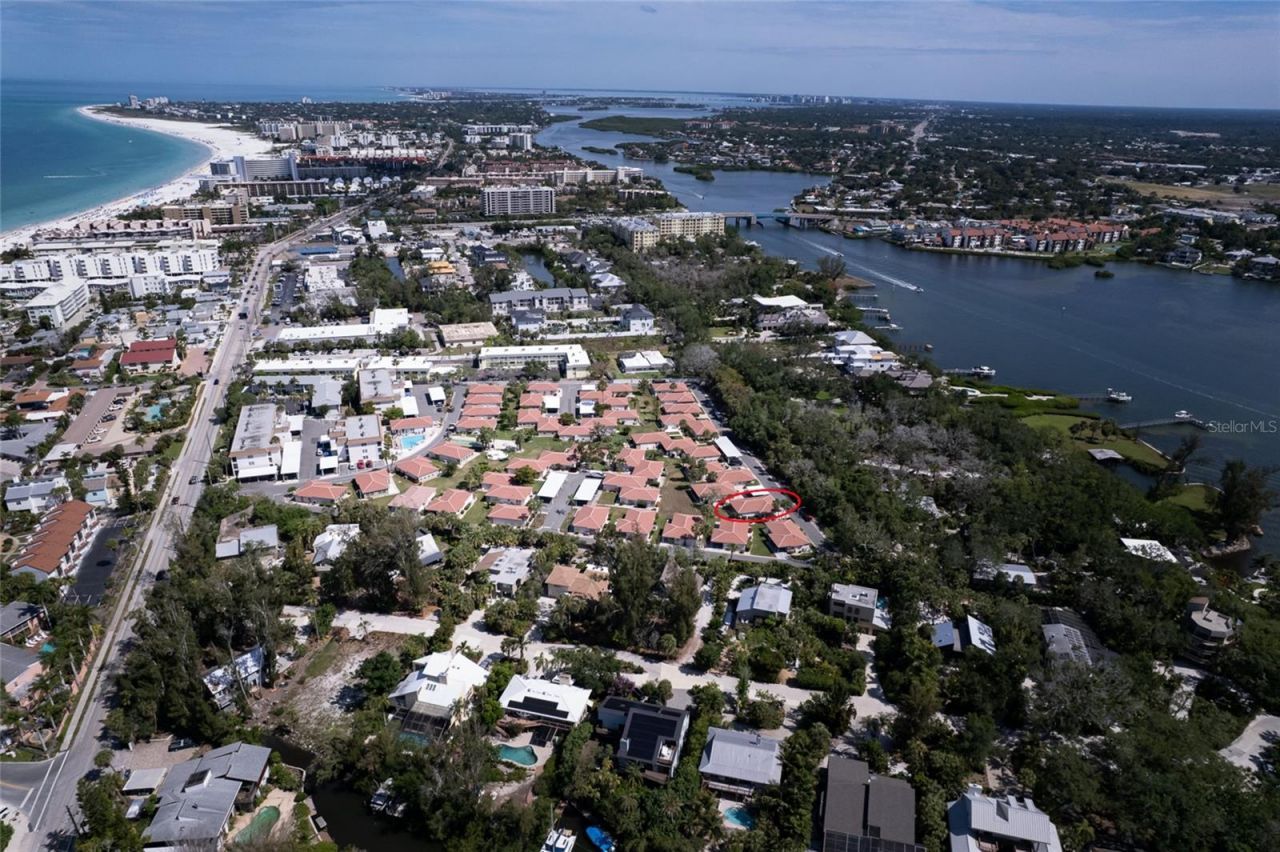 161 Vista Hermosa Circle, Unit 26A, Sarasota, FL 34242 Photo