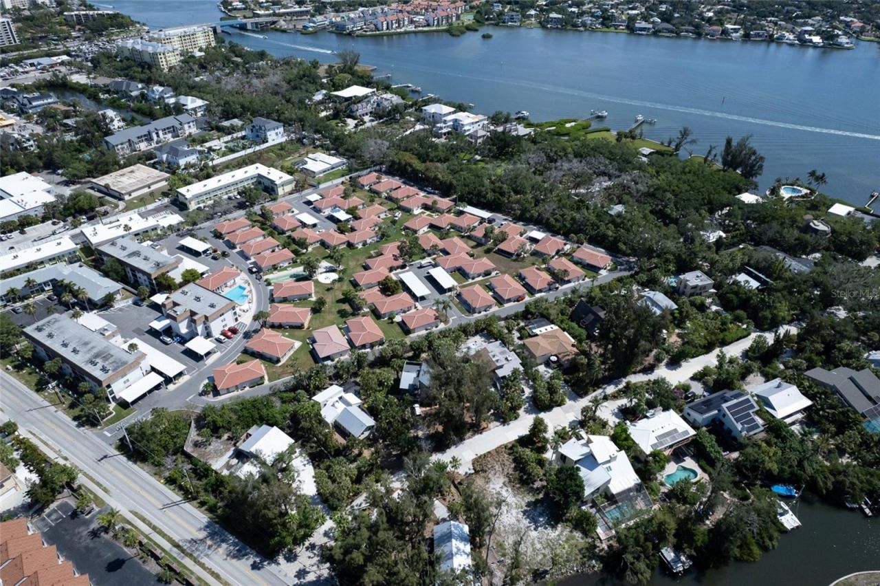 161 Vista Hermosa Circle, Unit 26A, Sarasota, FL 34242 Photo