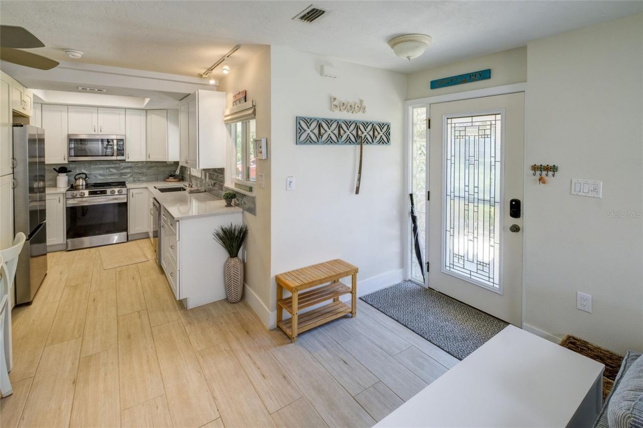 161 Vista Hermosa Circle, Unit 26A, Sarasota, FL 34242 Photo