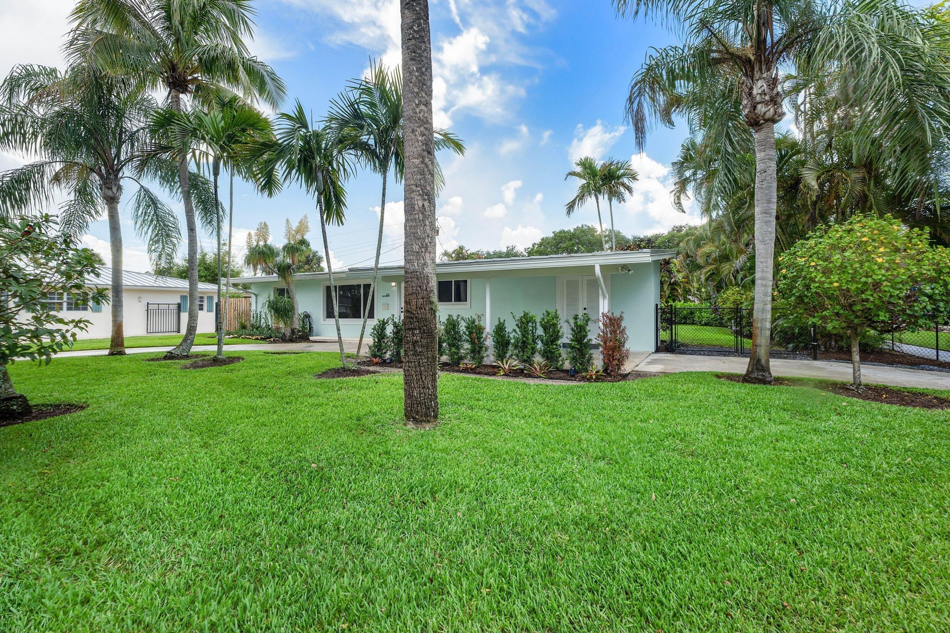 945 Westwind Drive, North Palm Beach, FL 33408 Photo