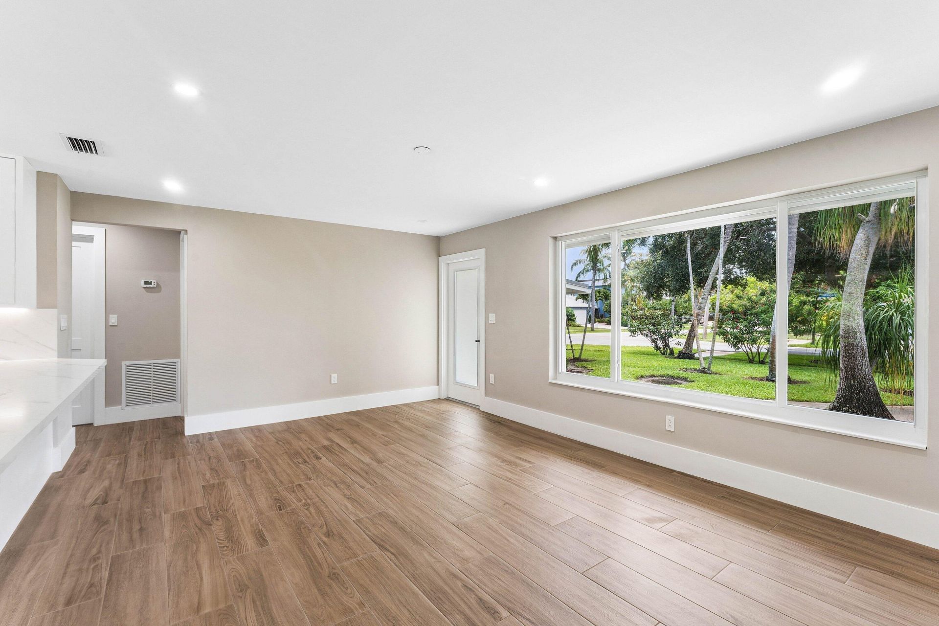 945 Westwind Drive, North Palm Beach, FL 33408 Photo