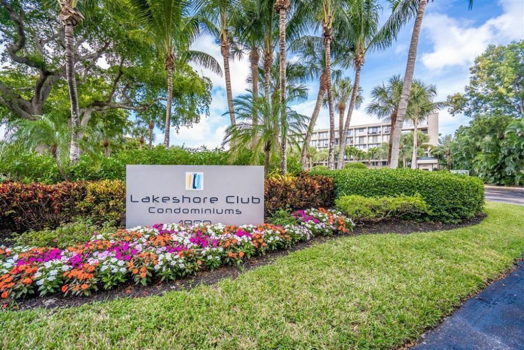 1830 Embassy Drive, Unit 306, West Palm Beach, FL 33401 Photo