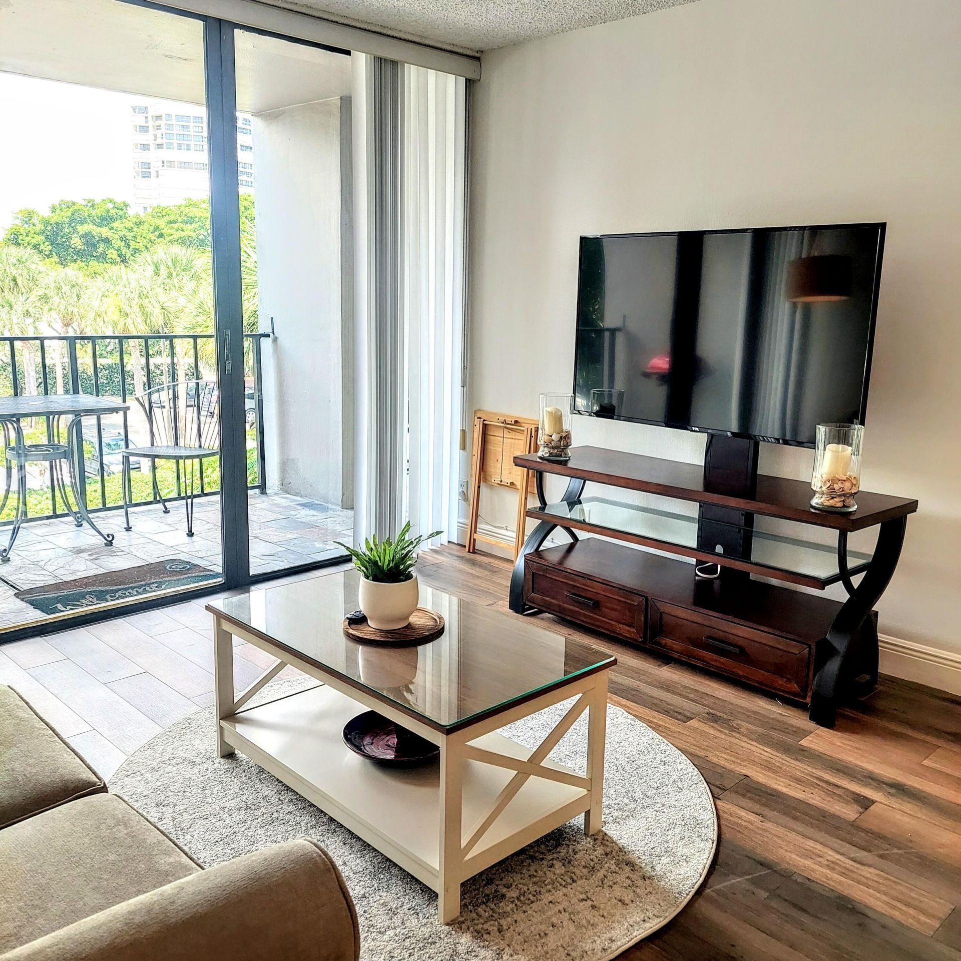 1830 Embassy Drive, Unit 306, West Palm Beach, FL 33401 Photo