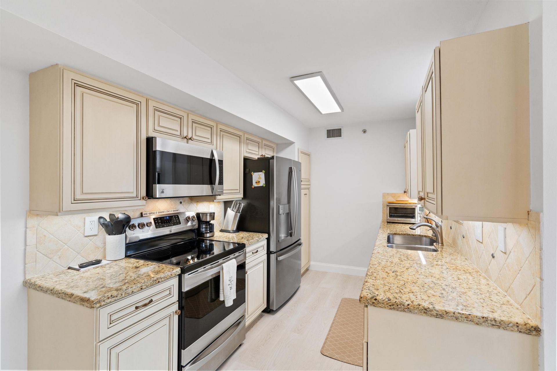 7209 Promenade Drive, Unit 802, Boca Raton, FL 33433 Photo