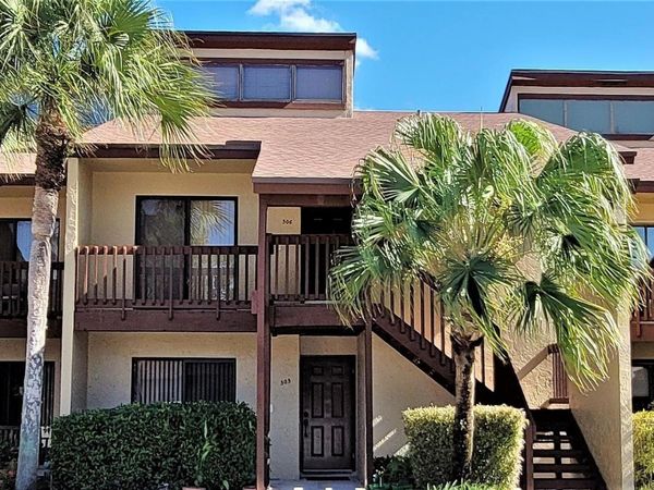 405 Lakeview Drive E, Royal Palm Beach, FL 33411