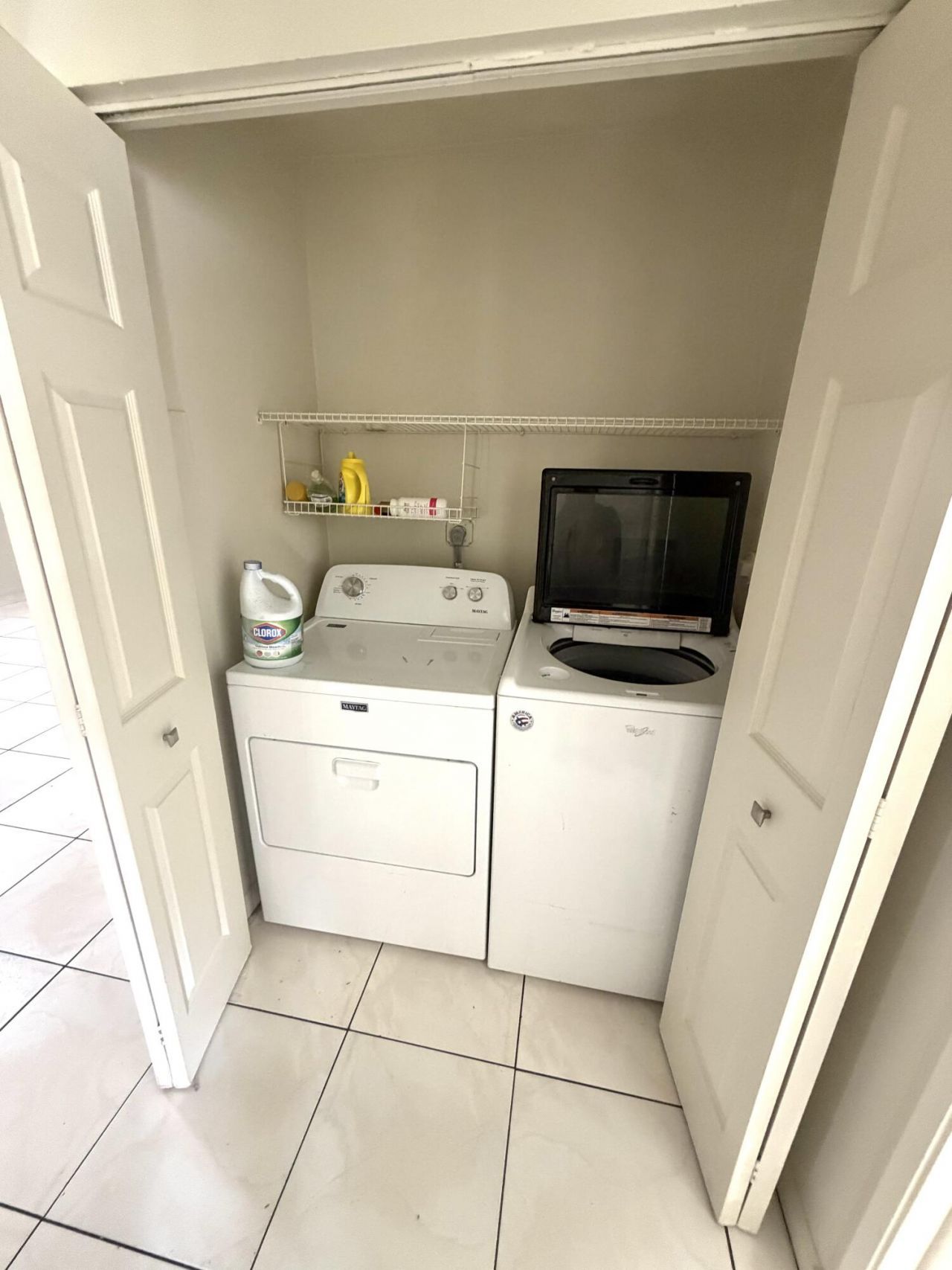 405 Lakeview Drive E, Royal Palm Beach, FL 33411 Photo