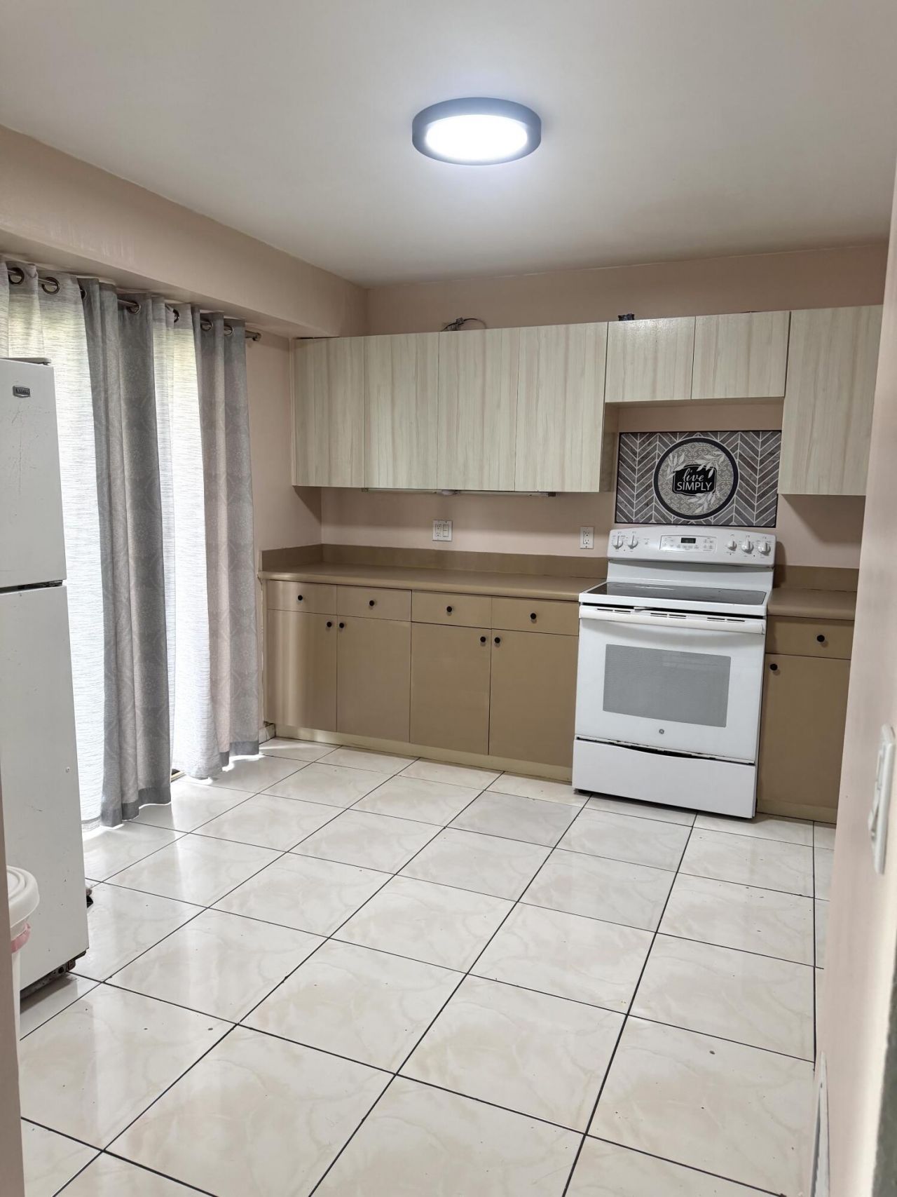 405 Lakeview Drive E, Royal Palm Beach, FL 33411 Photo
