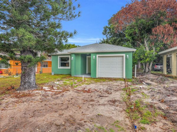 2002 Avenue M, Fort Pierce, FL 34950
