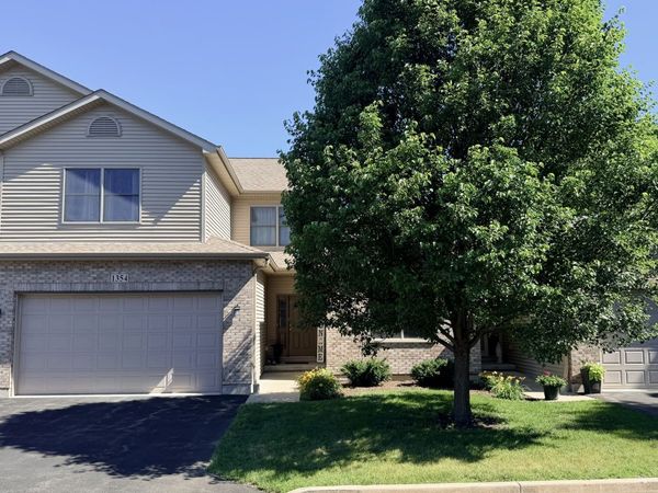 1354 Ridge Drive , Sycamore, IL 60178