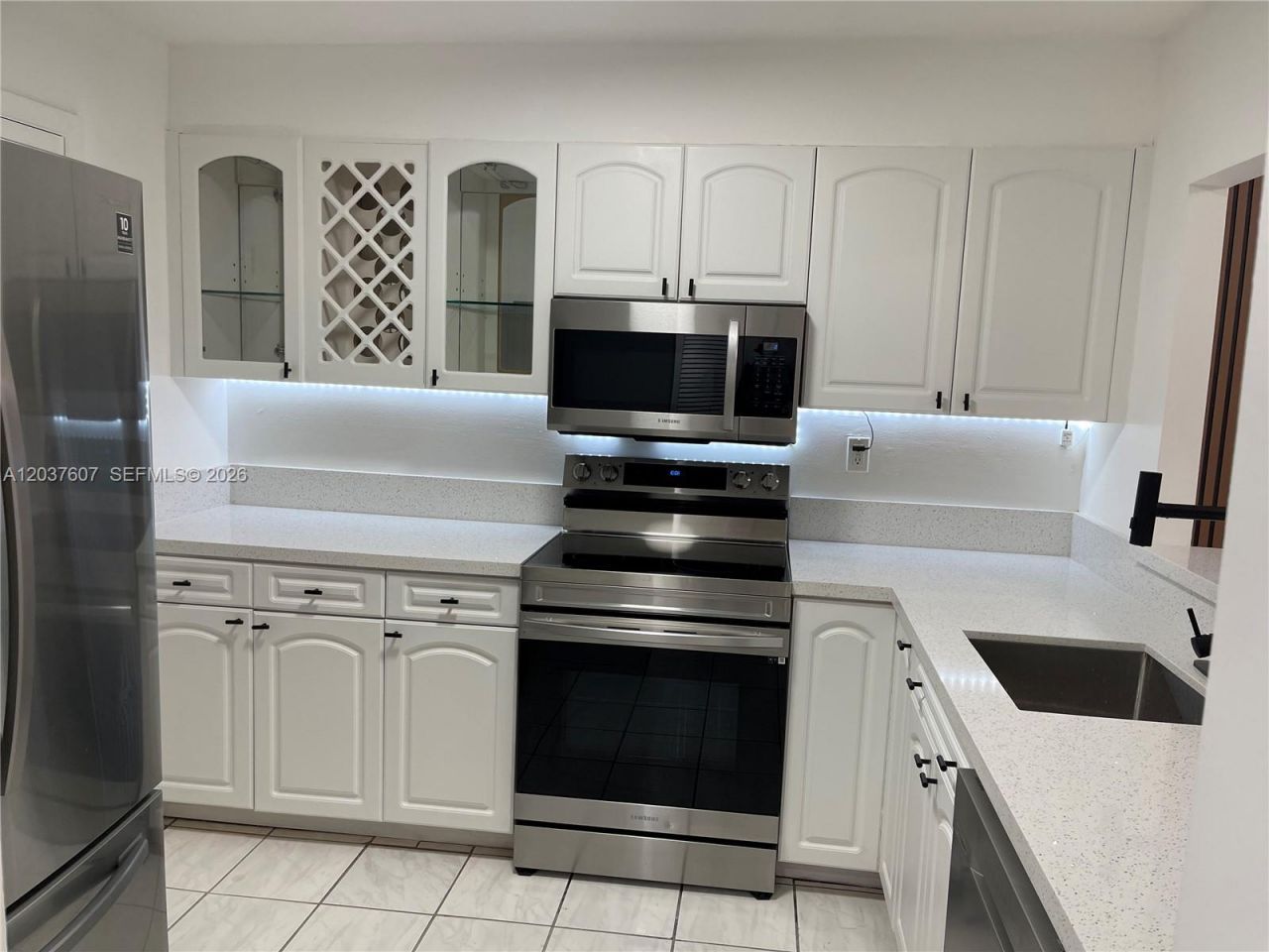 8233 Harding Ave, Unit 408, Miami Beach, FL 33141 Photo