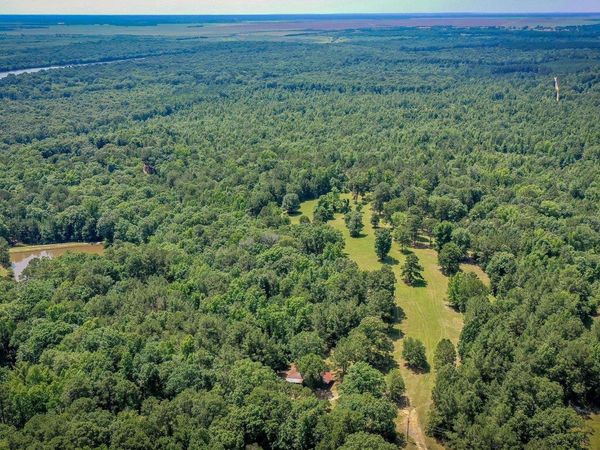 136 Private Road 1094 , Fouke, AR 71837