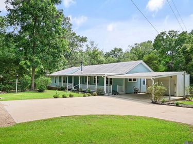 8801 Island Rd, St Francisville, LA 70775