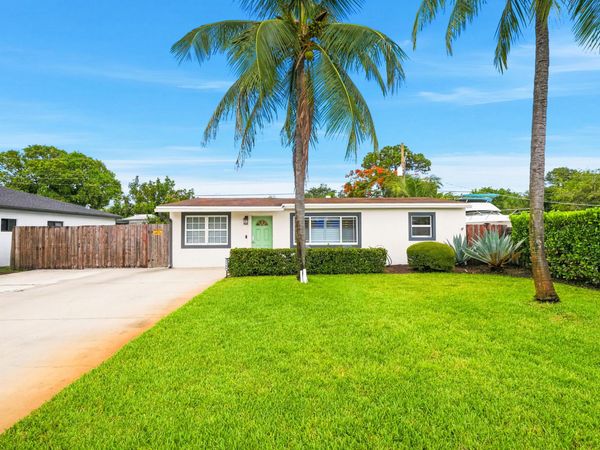 3140 NE 12th Avenue, Pompano Beach, FL 33064