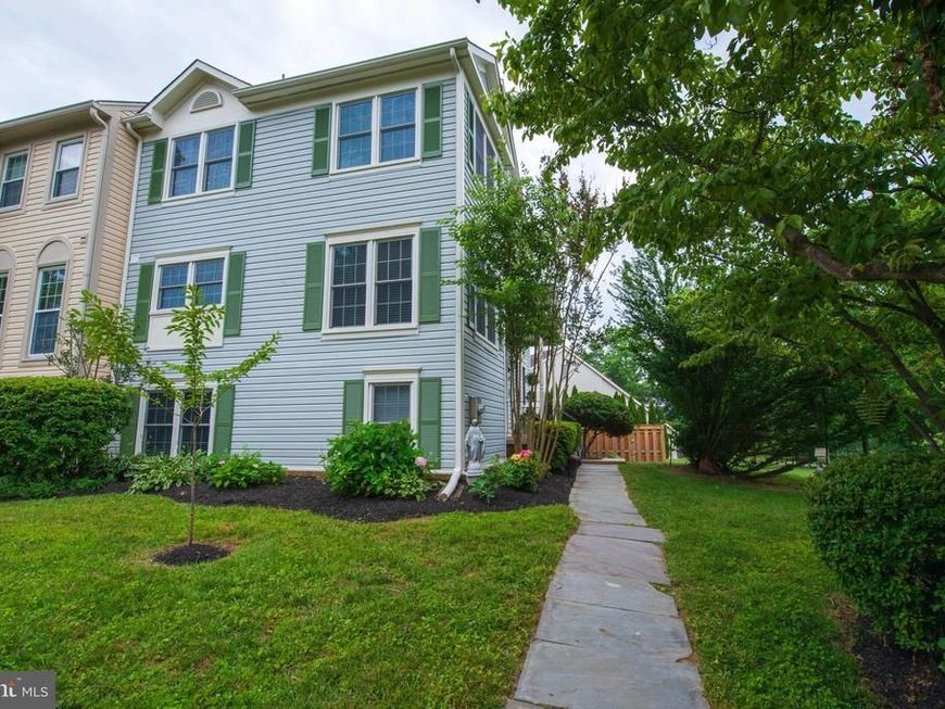 8698 Delcris Drive , Gaithersburg, MD 20886 Main Photo