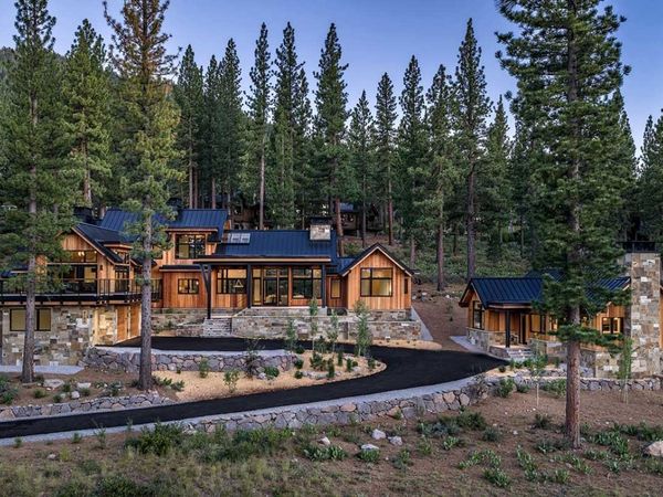 8136 Villandry Drive, Truckee, CA 96161