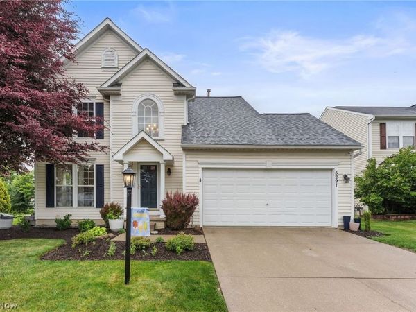 5291 Stonehurst Drive , Brunswick, OH 44212