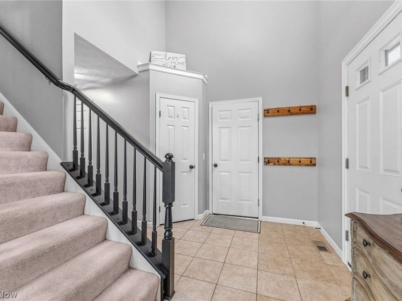 5291 Stonehurst Drive, Brunswick, OH 44212 Photo 3