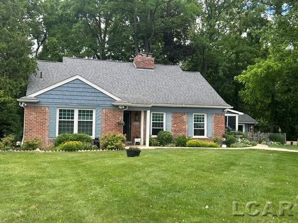 32080 W 9-Mile , Farmington, MI 48336